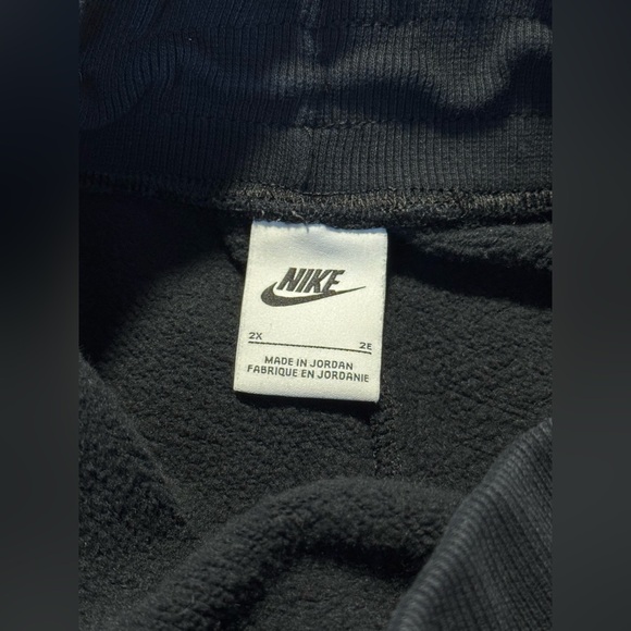 NIKE - 2X Sweat Shorts - Picture 3 of 3